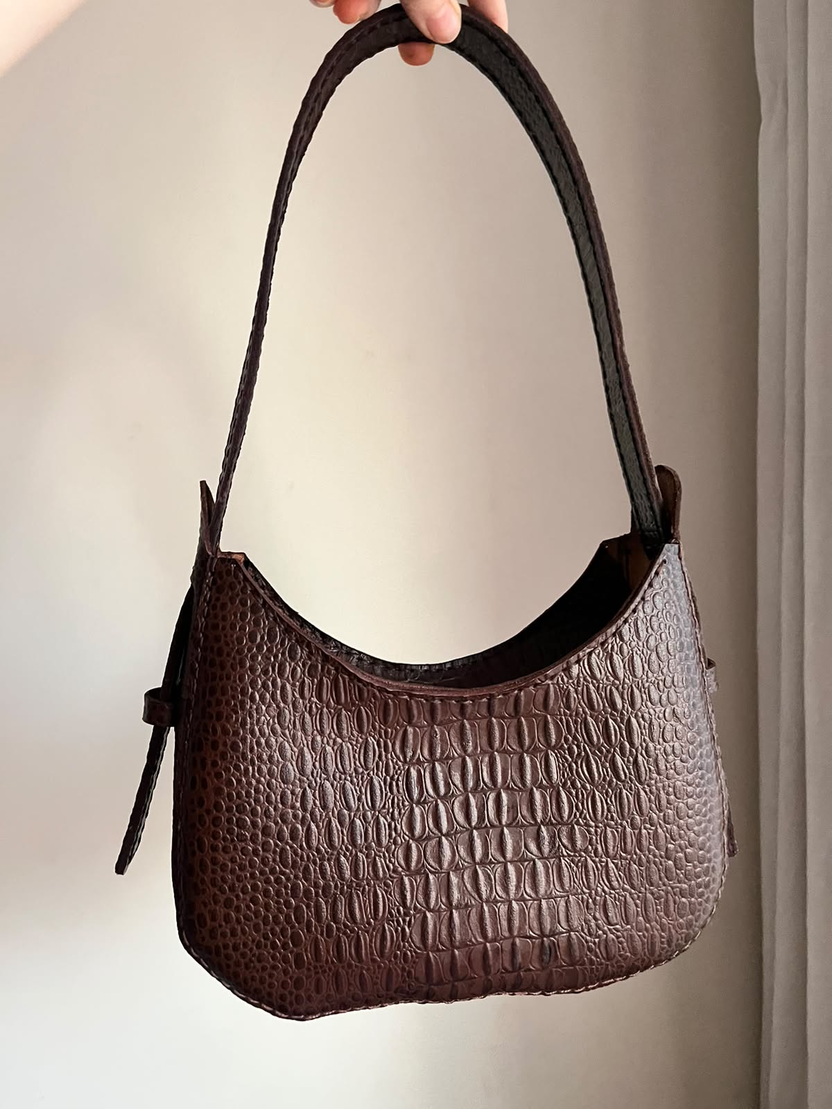 Beguette shoulder bag black 2
